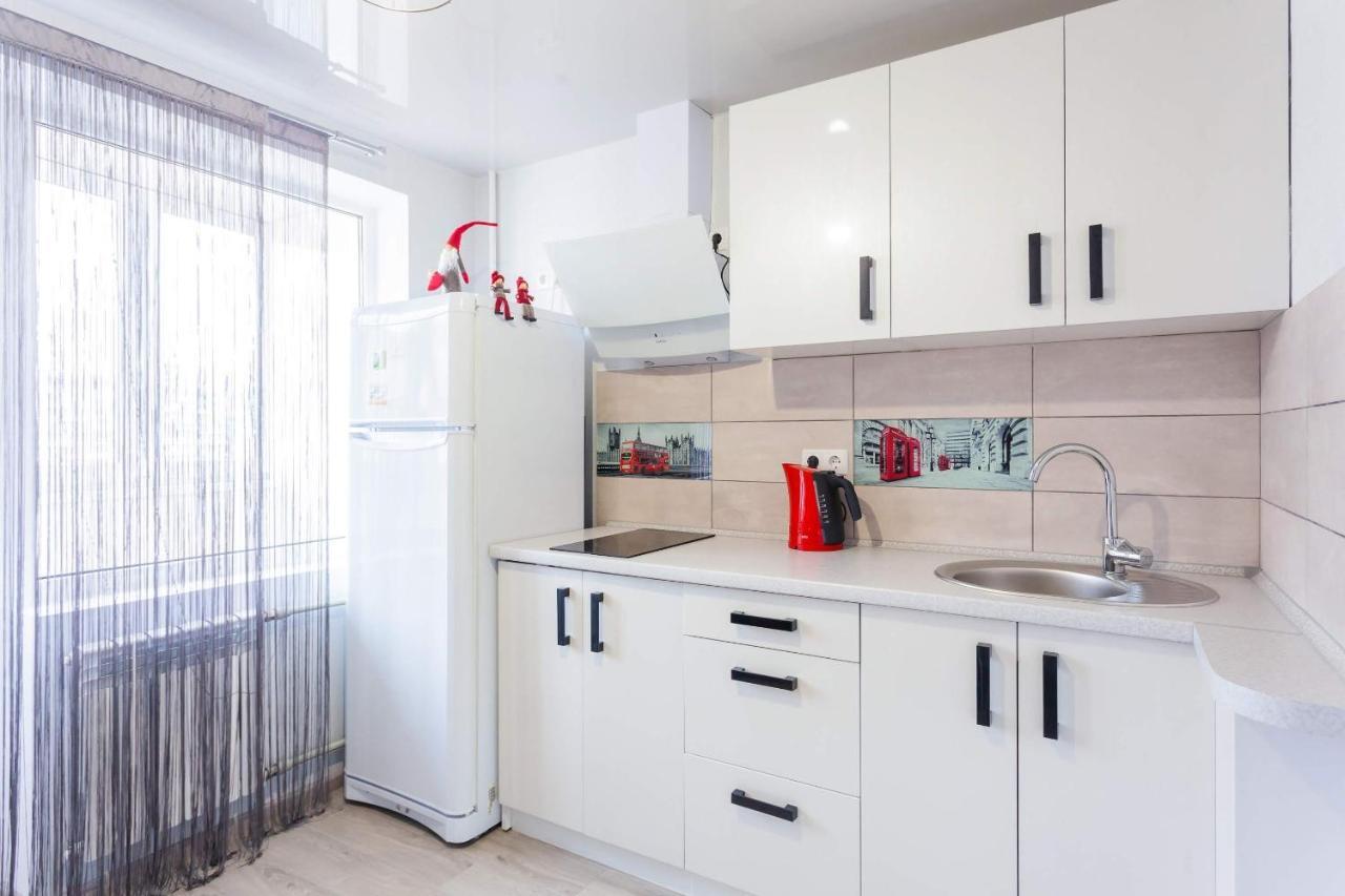 Obolon Metro Station Apartment เคียฟ ภายนอก รูปภาพ