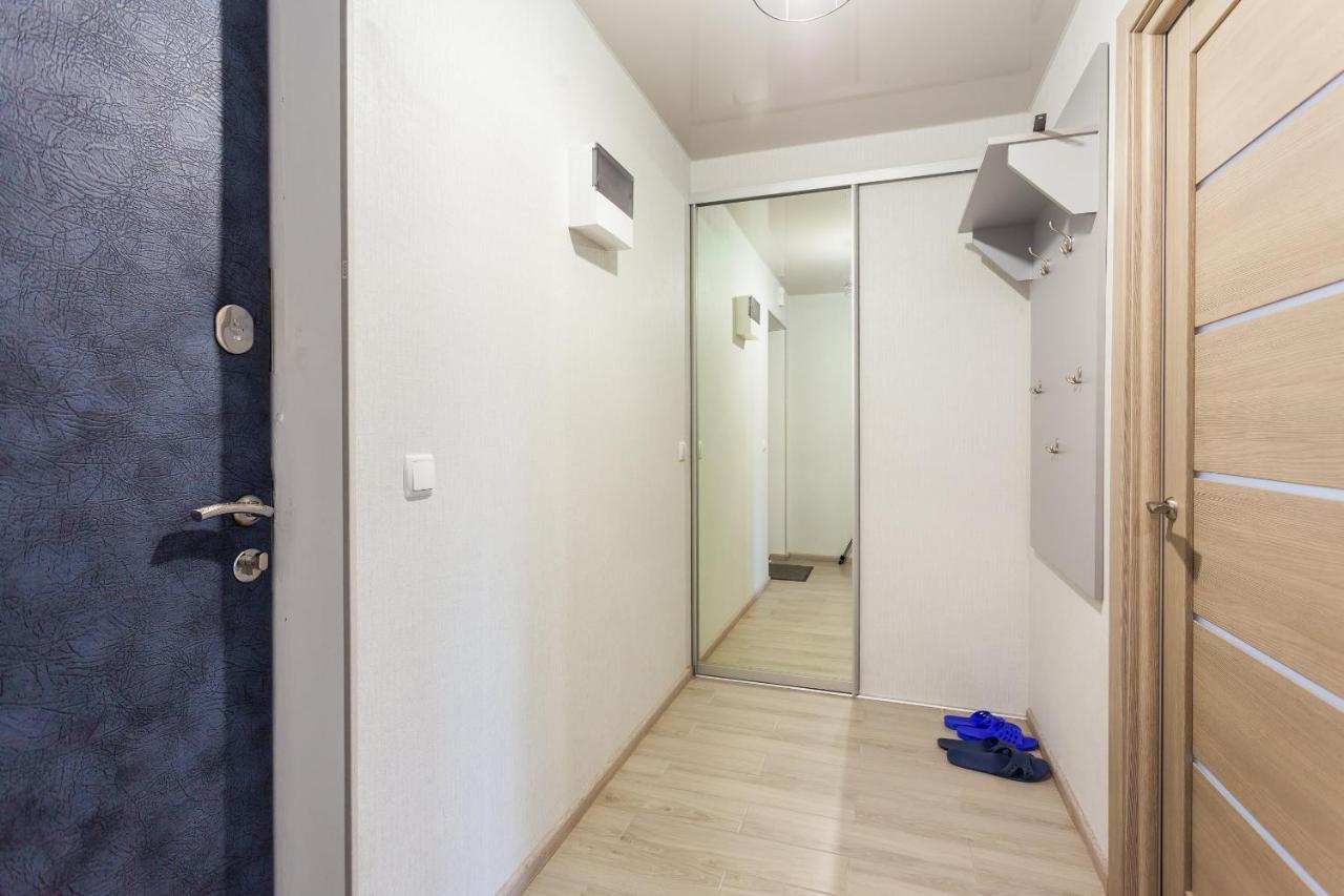 Obolon Metro Station Apartment เคียฟ ภายนอก รูปภาพ